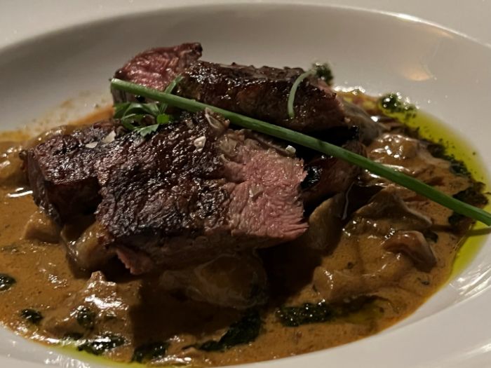 Presa – Iberian pork with a mushroom sauce