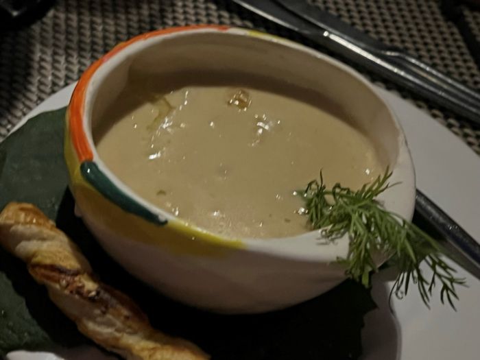 Cream of cauliflower soup (Crème du Barry)