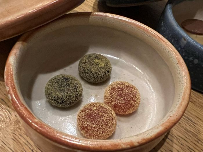 Roots pastilles – blackcurrant and sea buckthorn Roots pastilles – blackcurrant and sea buckthorn