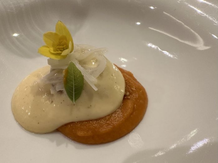 Vanilla infused roasted scallop