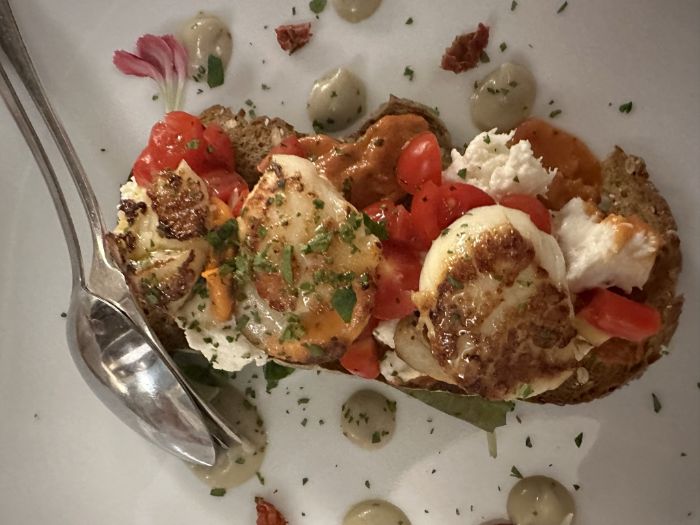 Grilled scallops on bruschetta