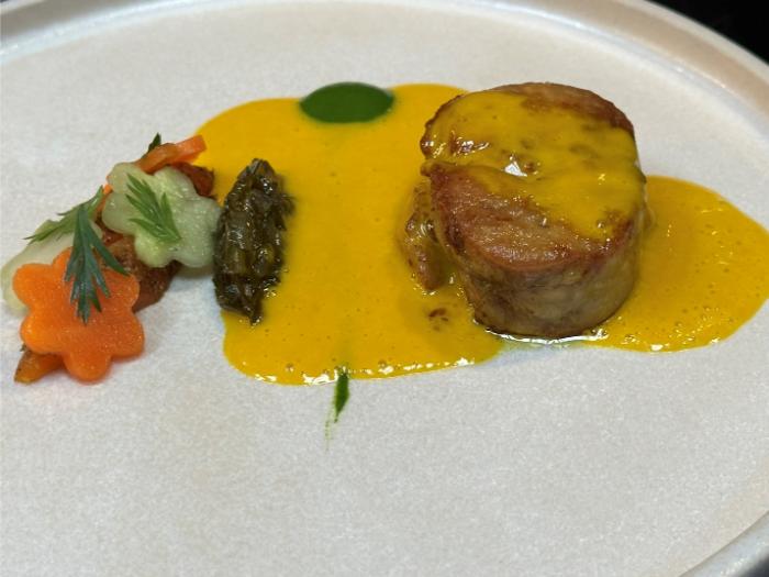 Veal sweetbread with lemon grass curry and carrot Veal sweetbread with lemon grass curry and carrot